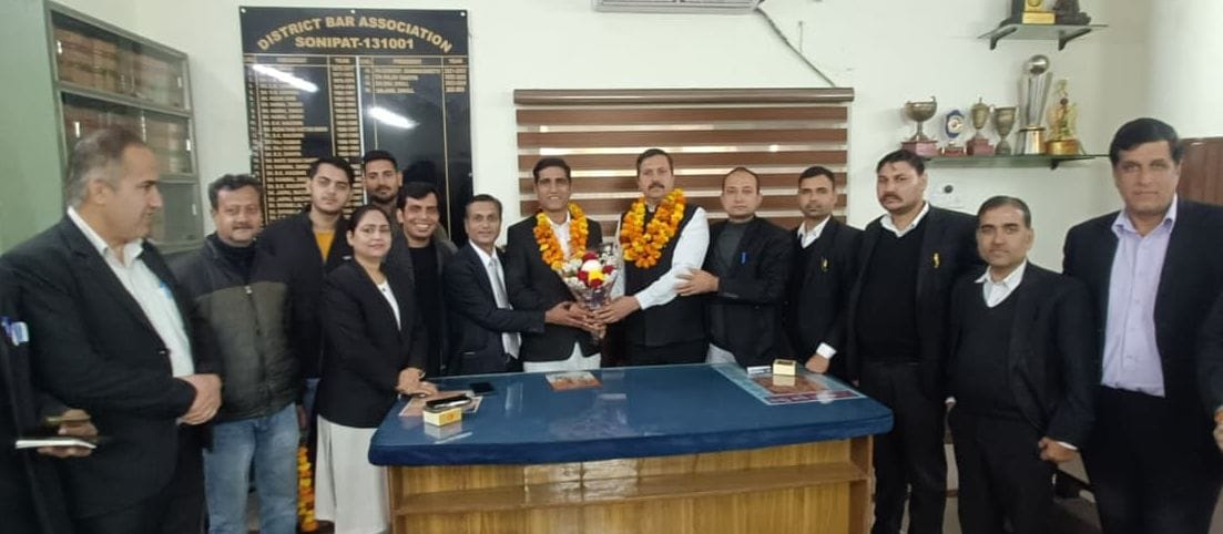 Sonu was given the responsibility of the President of the Bar Association.