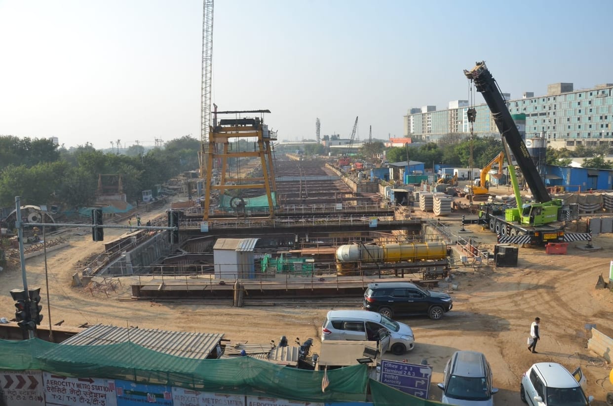 Traveling from Bahadurgarh to the airport will be easier via the Aerocity interchange.