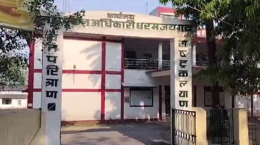 हाथी के हमले से ग्रामीण की मौत