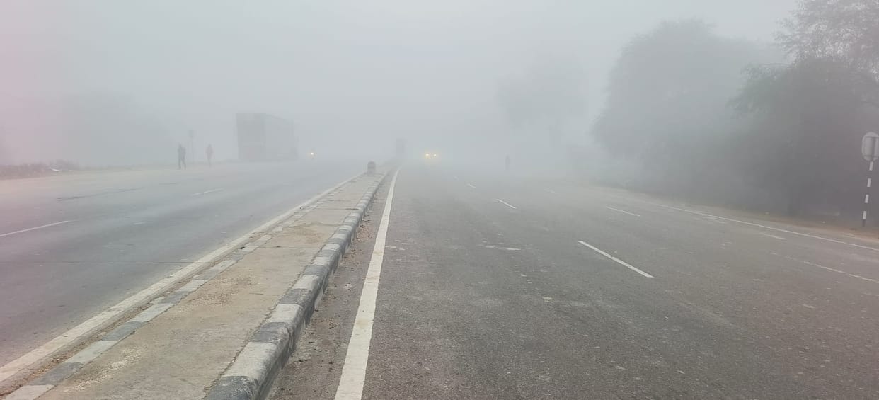 The sudden change in weather increased the difficulties, villages remained wrapped in dense fog.