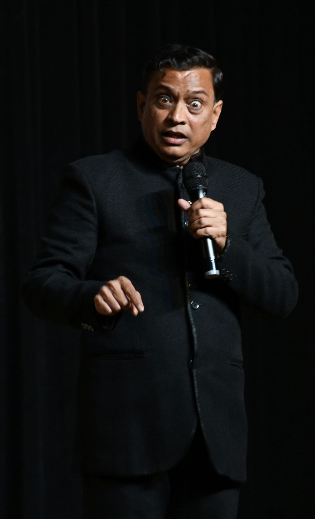 Comedian Rajiv Nigam's satire evoked laughter.