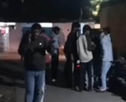 banaki mkngraa kaloni me mila maanv bhuraun