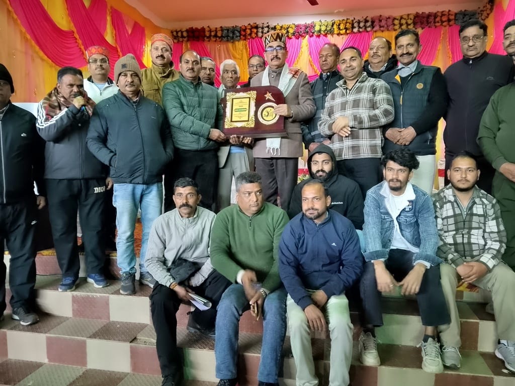 Shimla defeated Hamirpur in the state level volleyball competition.