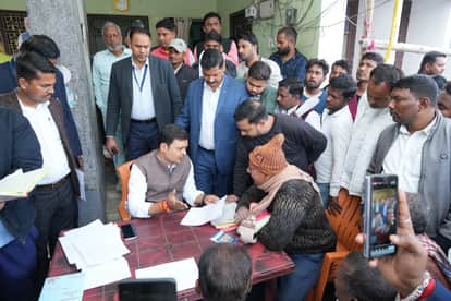 Bihar vaishali Education Minister Sanjay Singh held a public grievance redressal session in the area