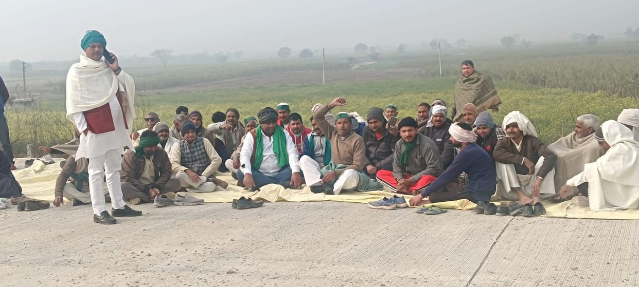 Farmers halt construction of Delhi-Meerut Expressway as their demands remain unmet and sit on protest