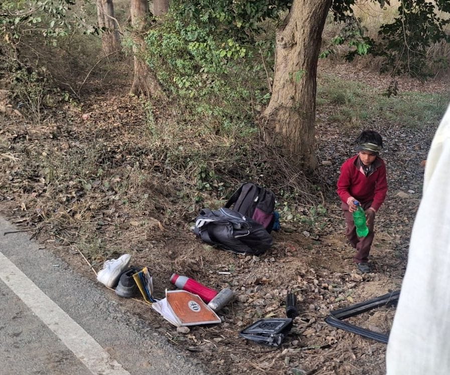 Car and school van collide, nine students injured