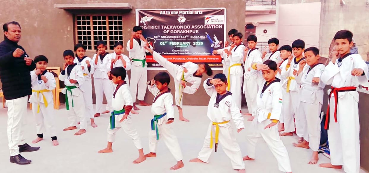 Several players received belts in the promotion test.