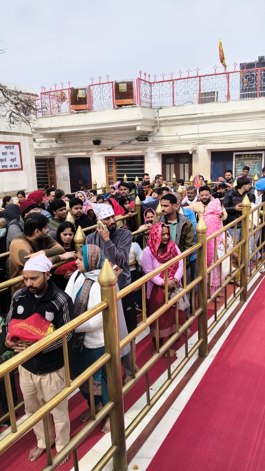 18 thousand devotees bowed their heads at Shri Naina Devi Ji.