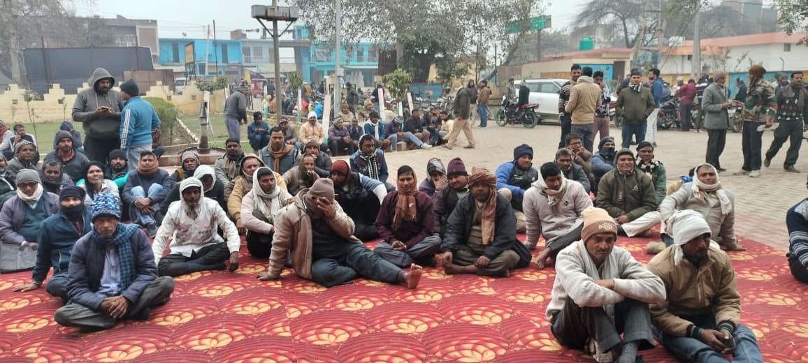 Sanitation workers lose patience over non-implementation of ACP, begin hunger strike on fifth day
