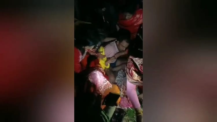 चर्चा में पकड़ुआ विवाह: युवक को इस बहाने ले गए ये लोग, फिर रात में पिस्टल की नोक पर करा दी जबरन शादी; वीडियो