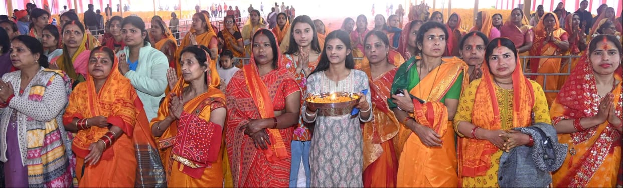 Worshiping Shiva in the month of Phalgun fulfills one's wishes quickly