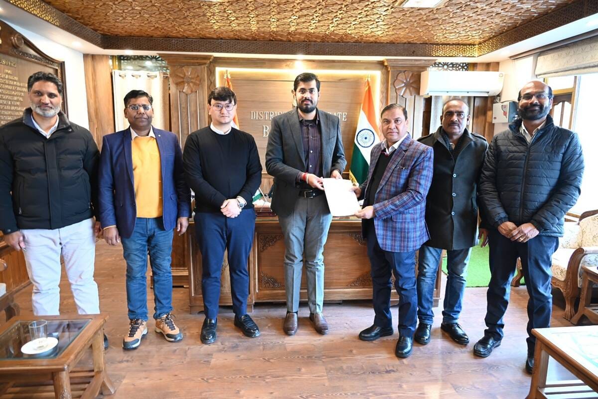 Srinagar, MOU Sign, 50 Schools Will Make Smart, URI Sector