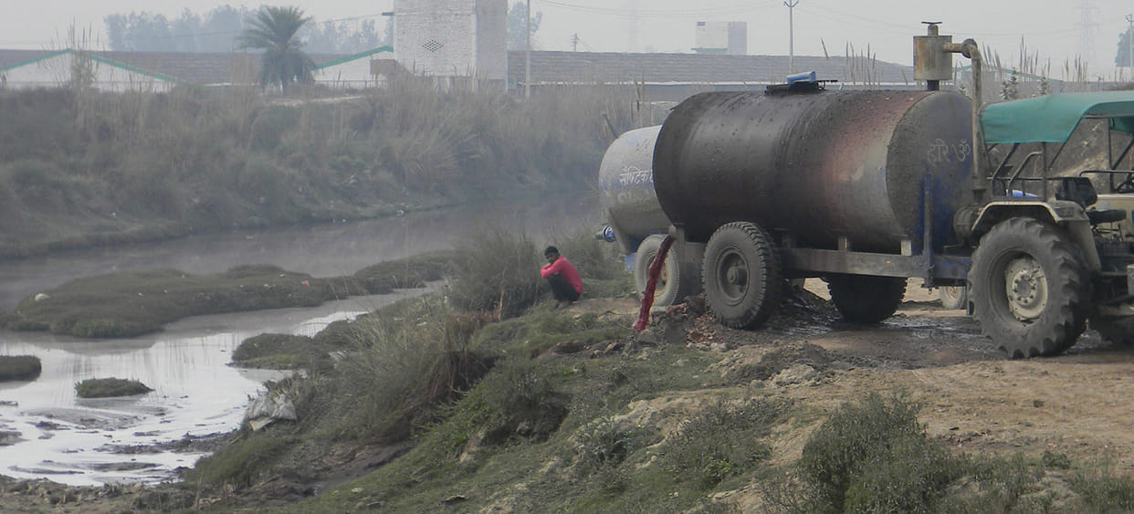 Despite prevention, black smoke emanating from factories is increasing pollution.