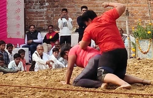 Khushi Pehelwan from Delhi defeated Sita from Rajasthan.