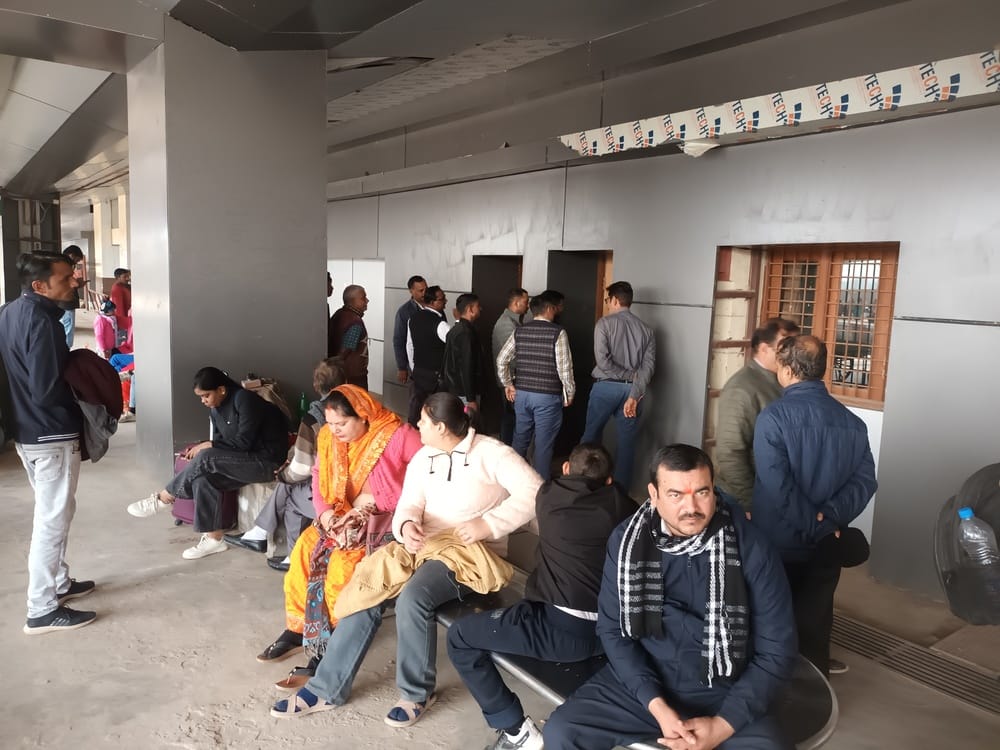 Sangam Passenger arrived five hours late