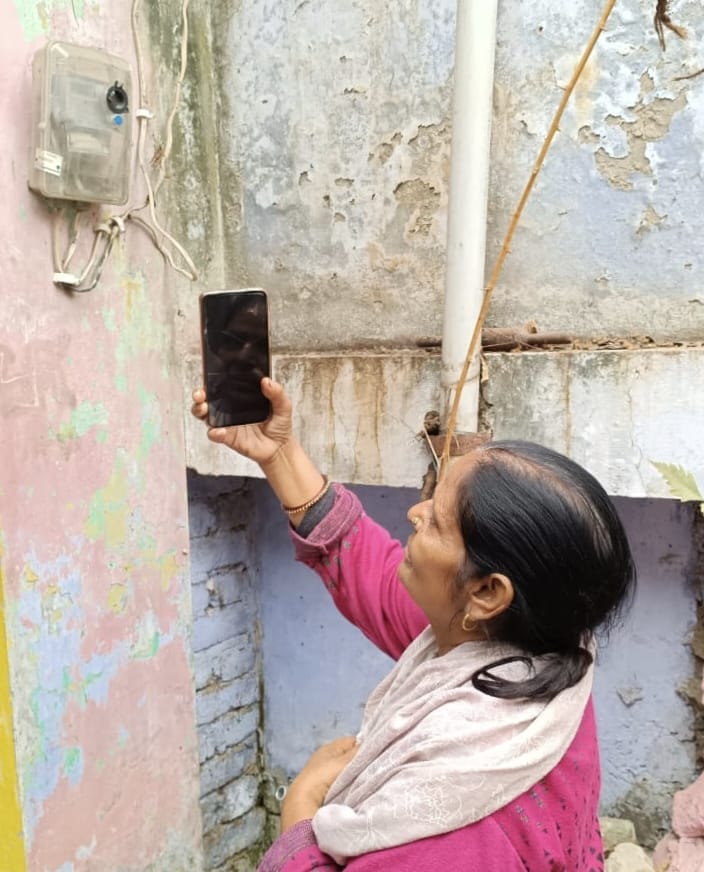 264 women in 15 blocks are handling the rural electricity system