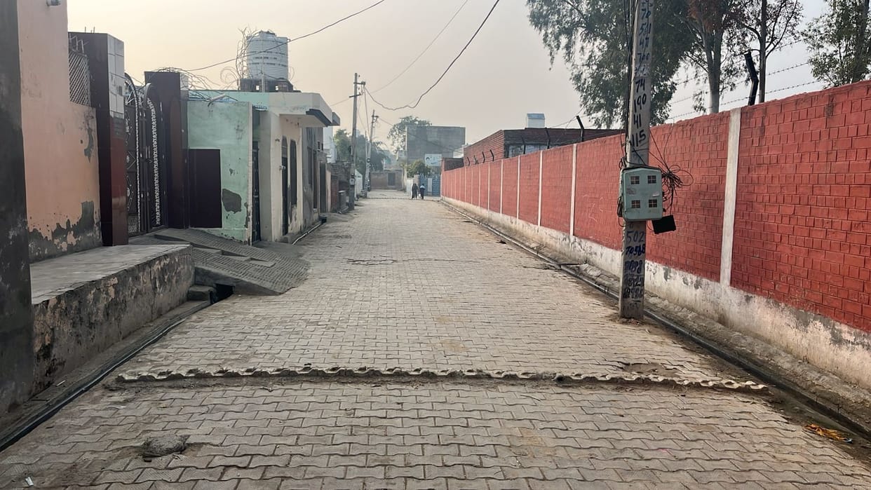 Smart streets will be built in 35 villages of the district, CCTV will be used for monitoring.