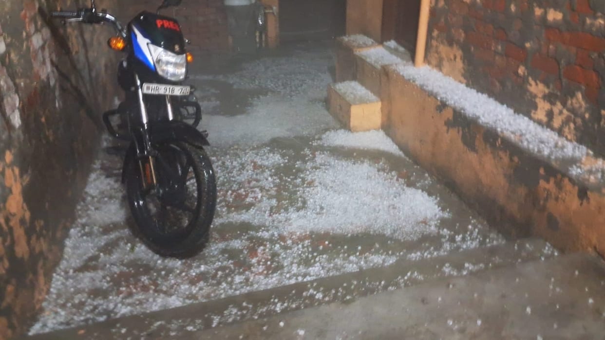 Hail fell at night, clear weather during the day