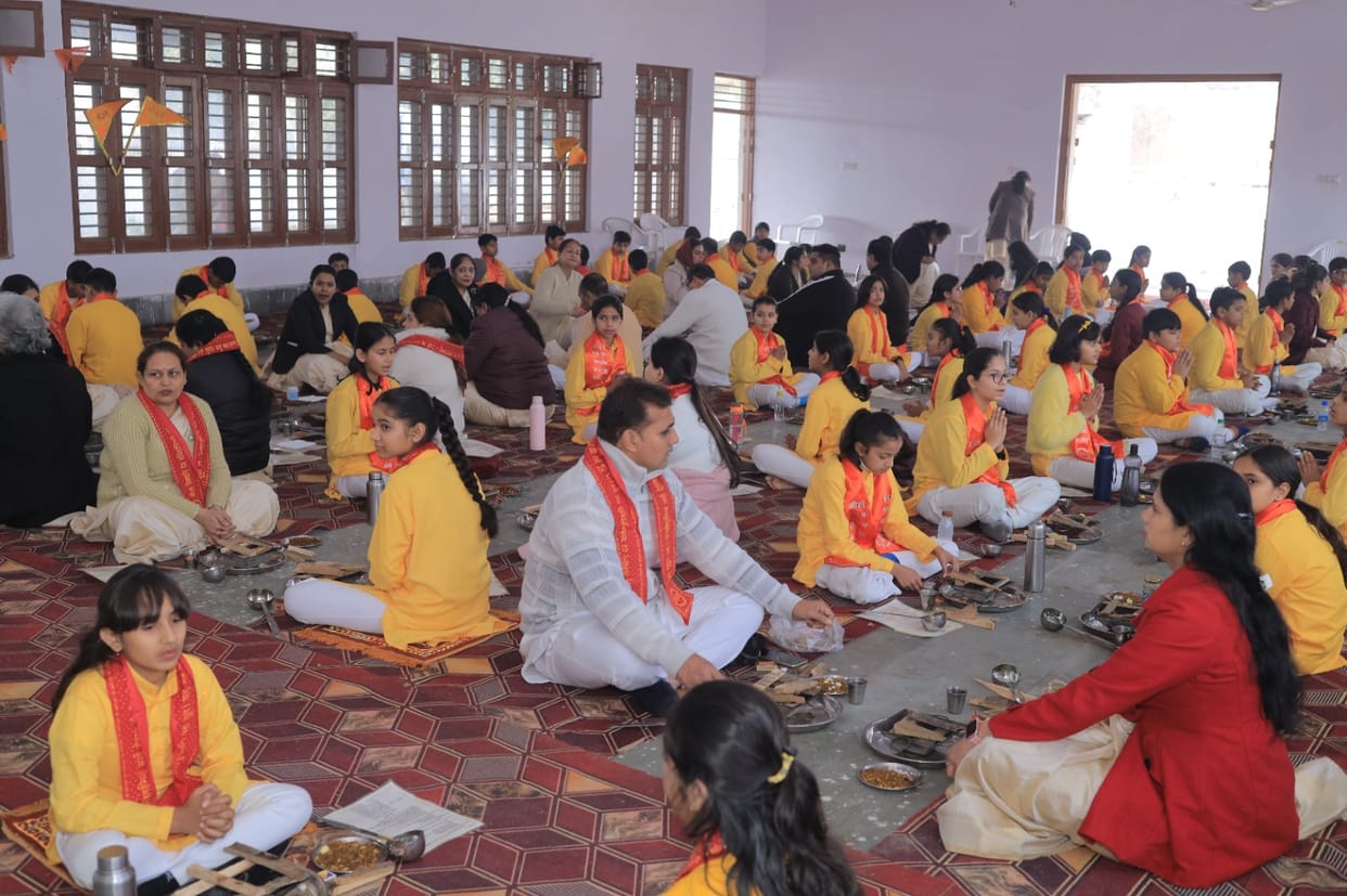 Offerings were made in 101 Kundiya havan for de-addiction.