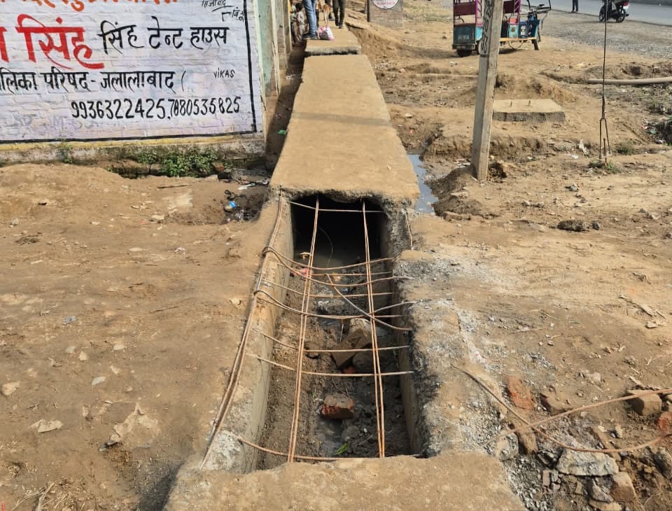 The overflowing drain has disrupted transportation to several villages; villagers met with the Sub-Divisional Magistrate (SDM).