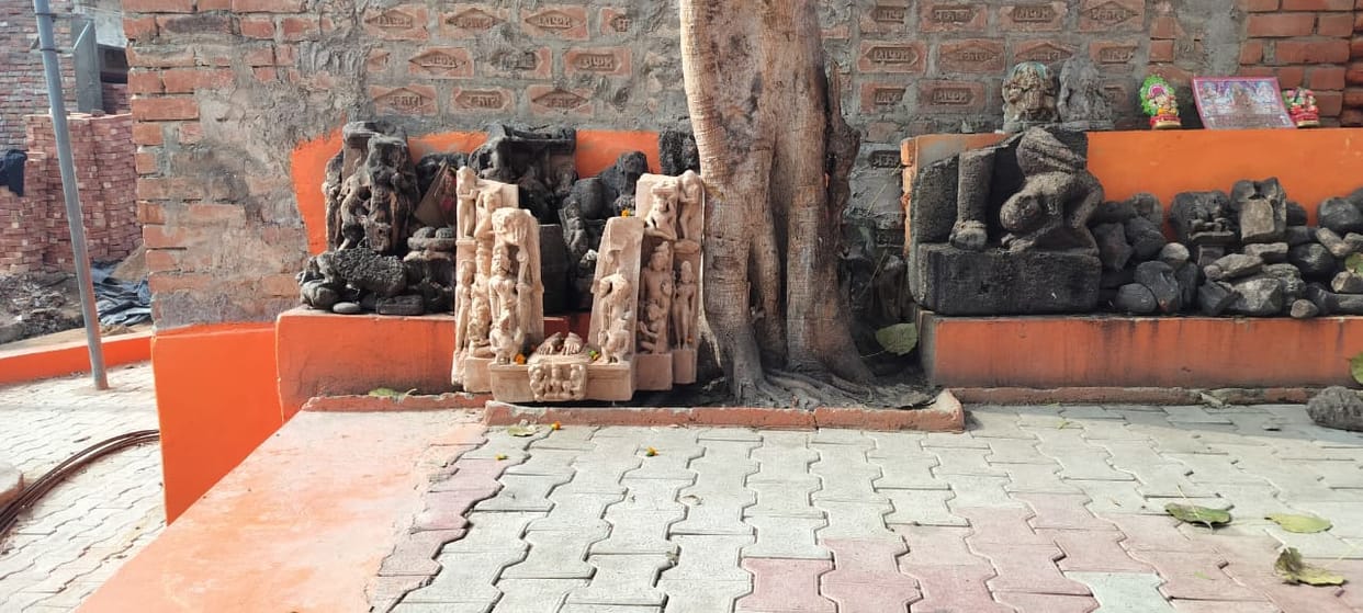 The ancient statues found during the excavation were kept in the Chandi temple of the village.