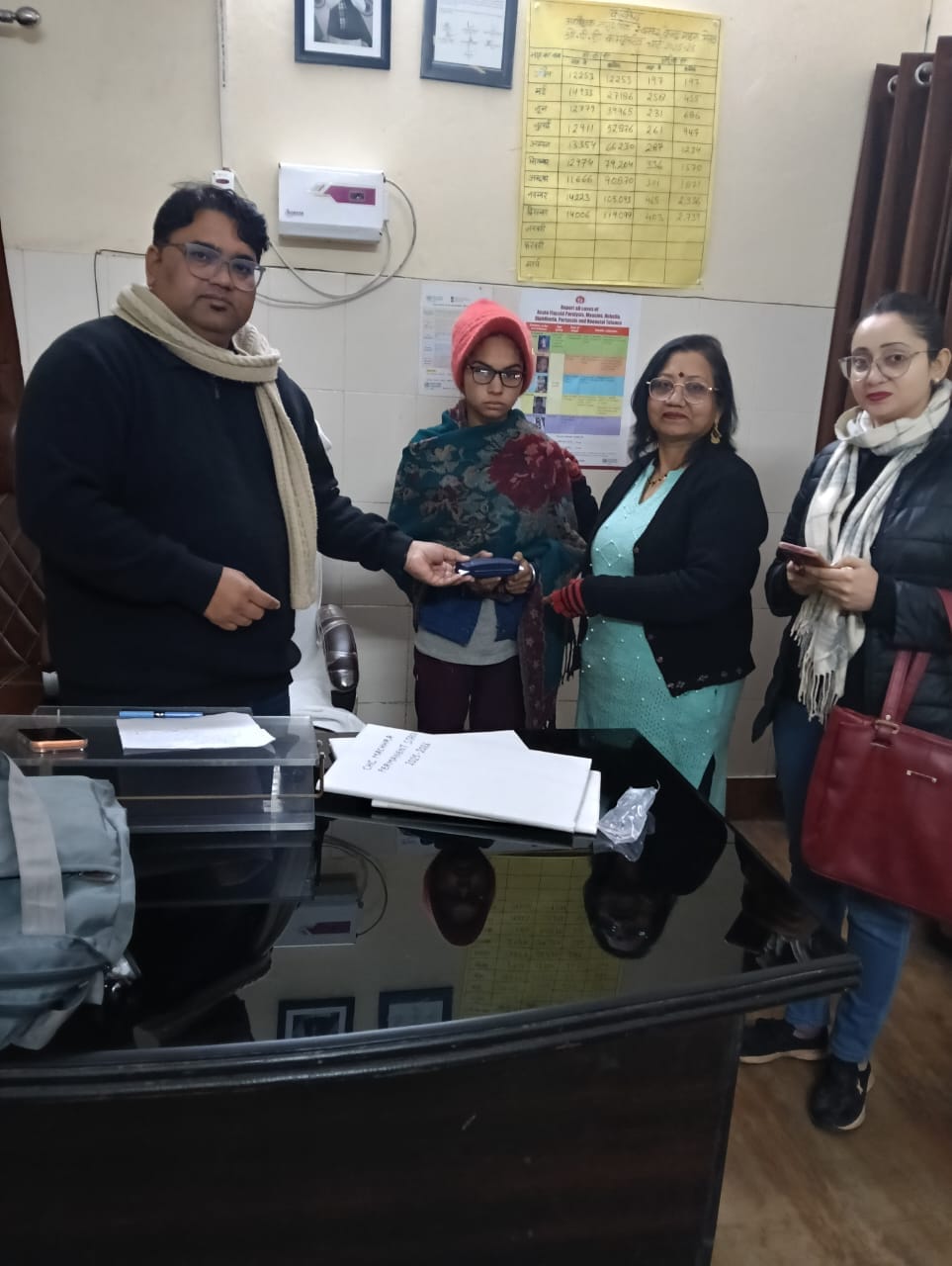 Distributed free spectacles to children