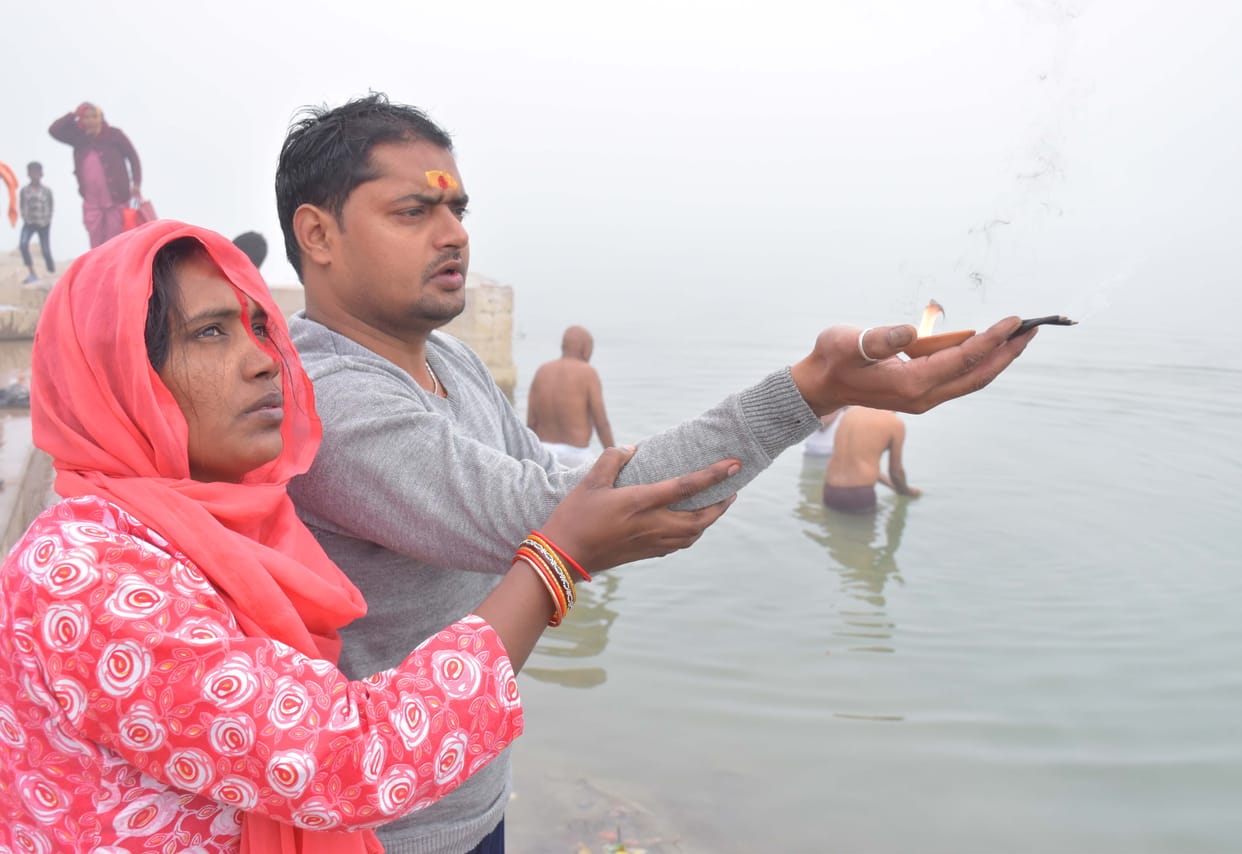 Devotees bathe and donate on Maghi Purnima