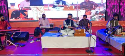 The audience danced to the songs of Rahul Mishra