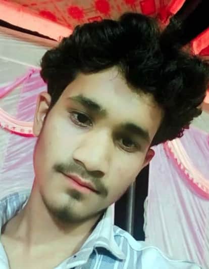 Student injured in road accident dies; grief grips the village.