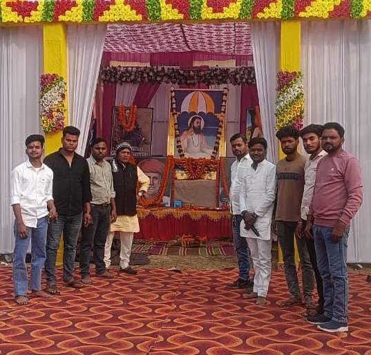 Worship was performed in the pandals, the message of unity was given through tableaux.