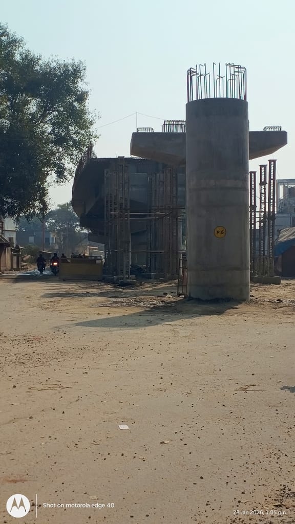 Span being put on the overbridge, two pillars remaining