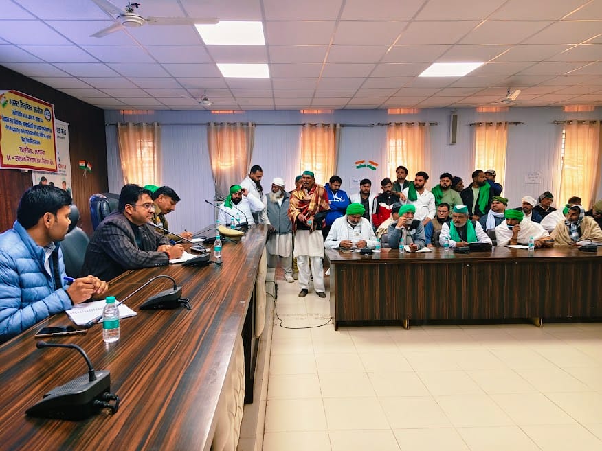 Talks with the administration on the problems of farmers, BKU meeting in the tehsil premises