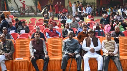 Hindus should unite on one platform