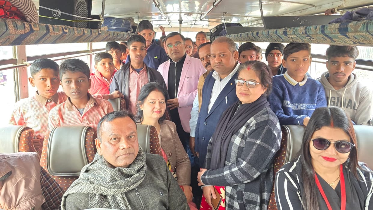 Students learn practical knowledge during the exposure visit