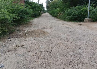 Now the construction and repair work of roads worth Rs 25 crore will start soon.