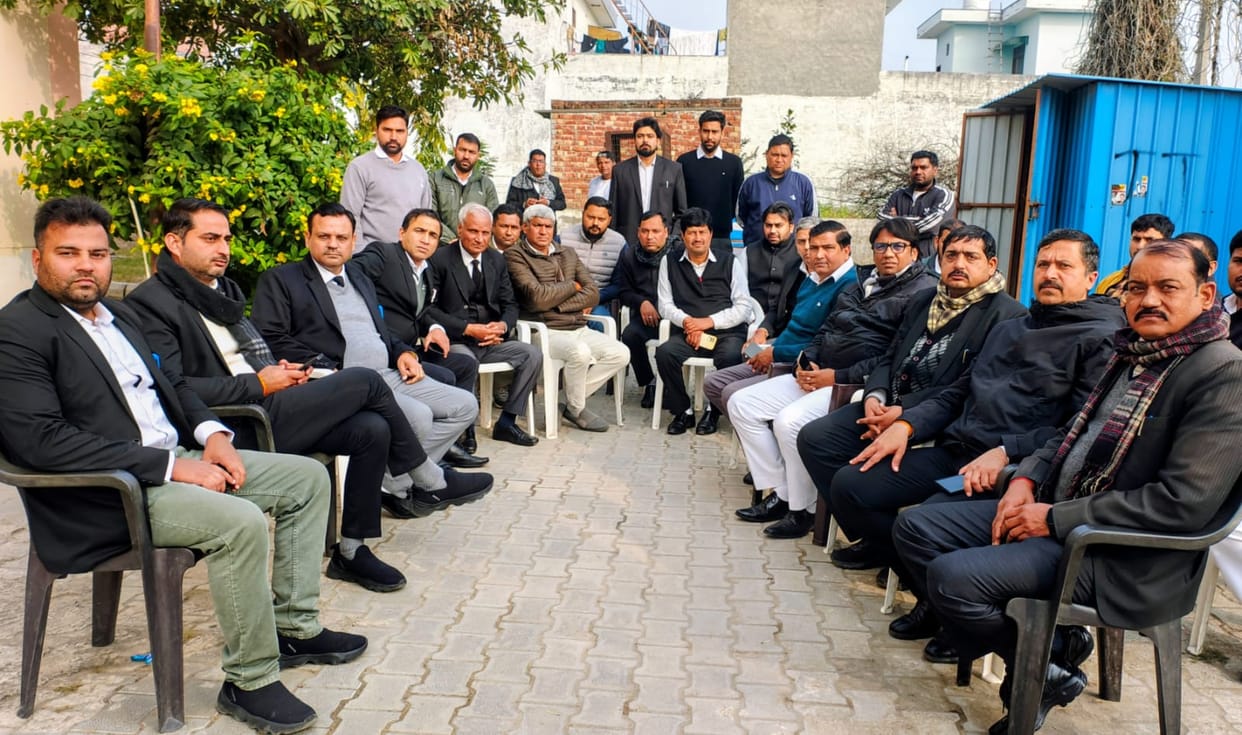 The Bar Association suspended work in support of former president Arun Pahal.