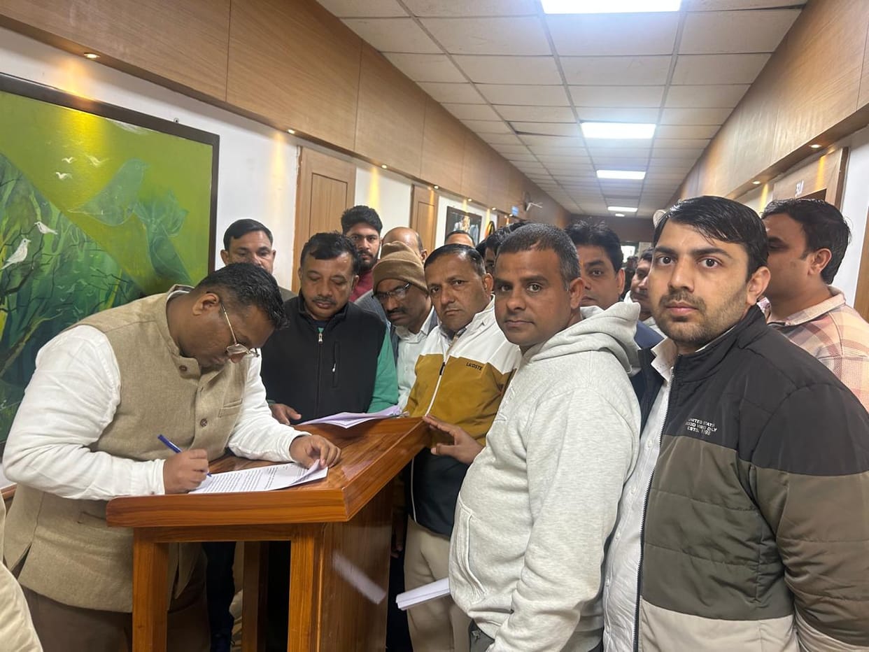 Work at Saral Kendras came to a standstill due to the protest.