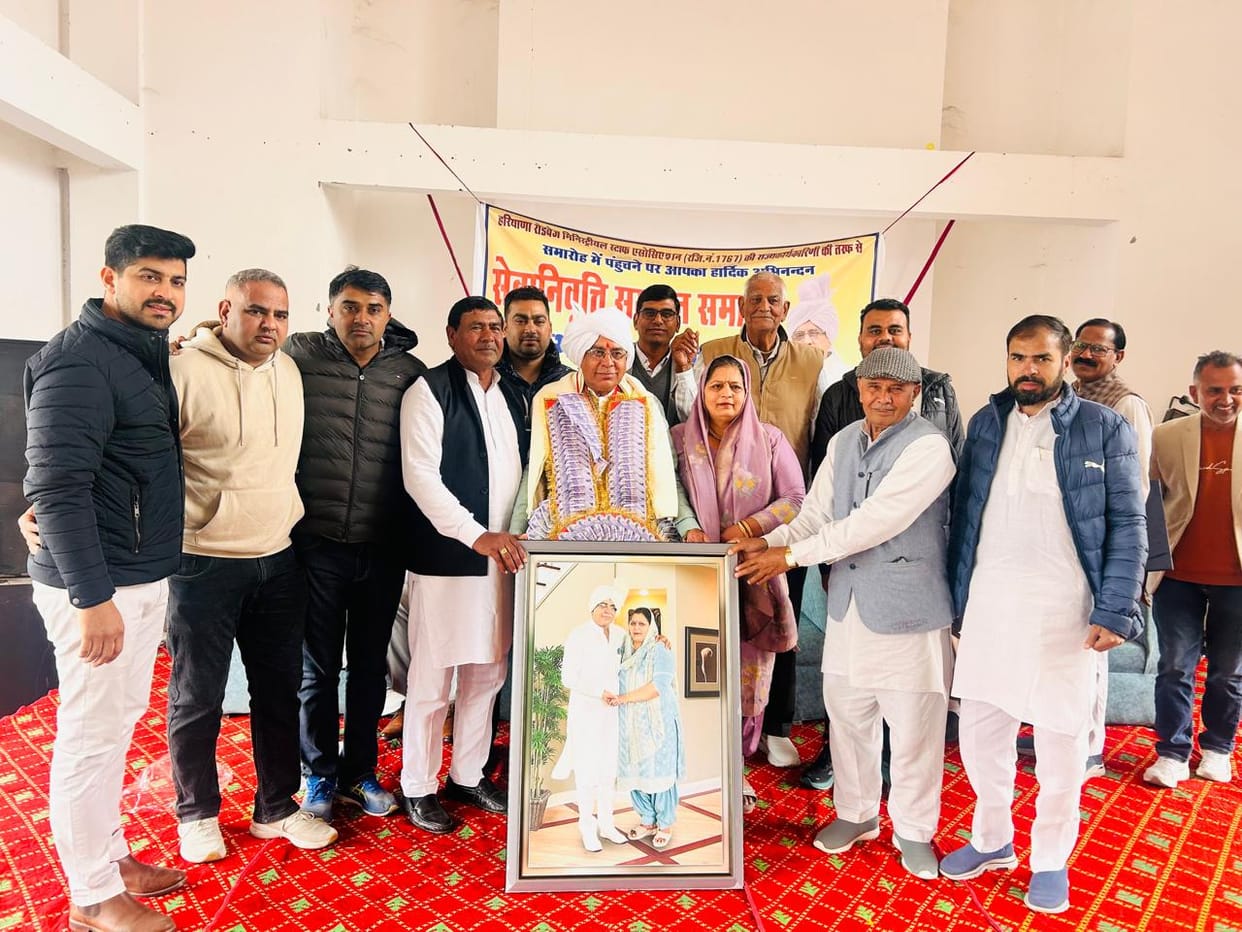Roadways employee Jai Bhagwan Kadian was given farewell on retirement