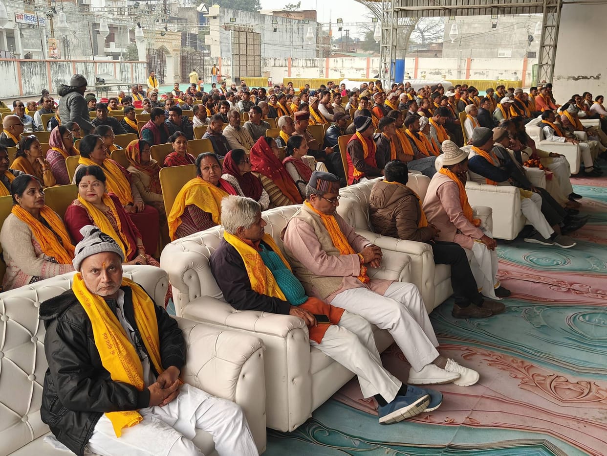 The Hindu community should unite, leaving aside caste distinctions