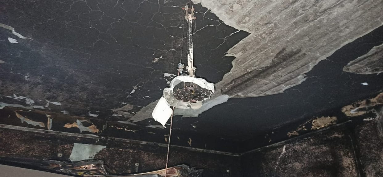 A fire destroyed property, including cash, in a house that caused an estimated loss of Rs 35 lakh.