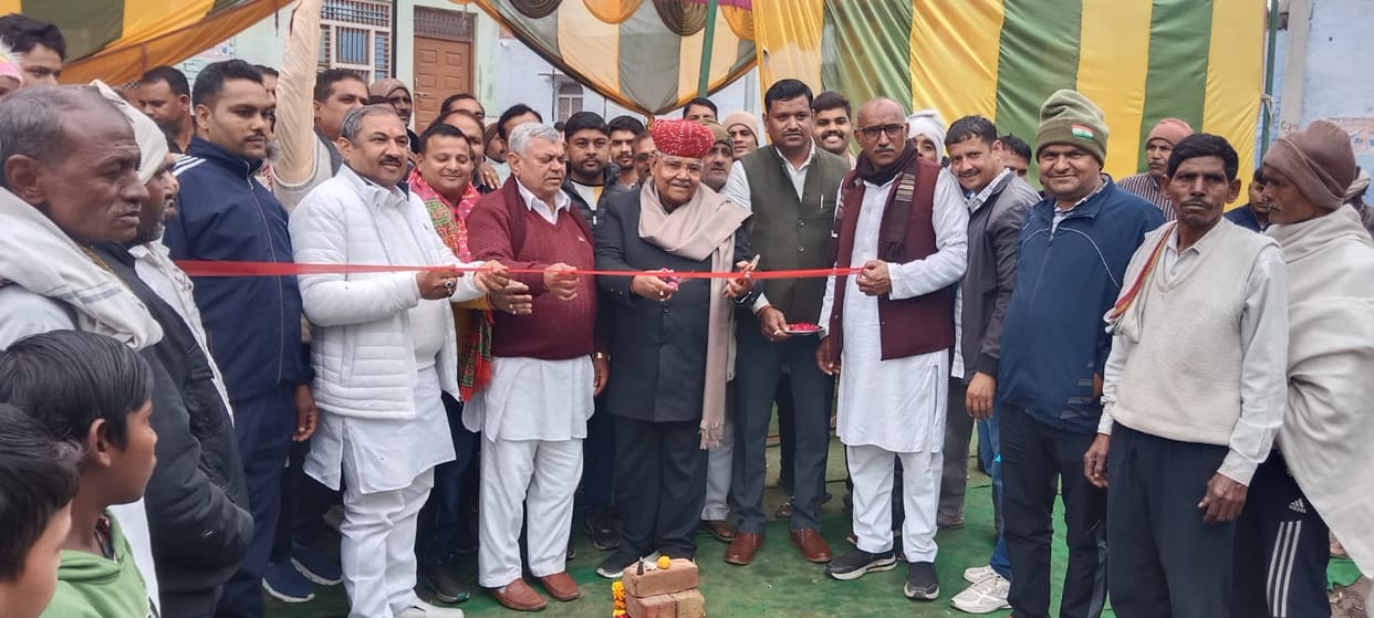 The foundation stone of the road from Abhaidopura to Nagla Yadaram was laid.
