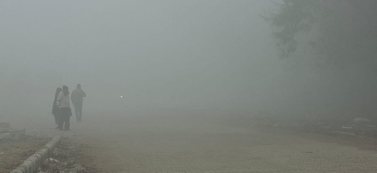 Dense fog has increased difficulties, and there is a possibility of rain for the next two days