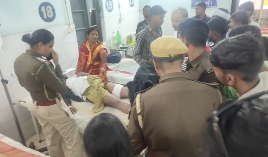 पूर्णिया जीएमसीएच में इलाज कराते परिजन