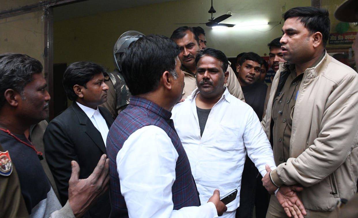 SP councilor creates ruckus over house possession dispute, scuffles with police