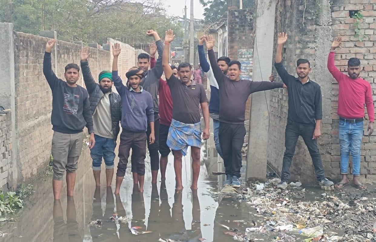 Villagers protest due to lack of cleanliness.