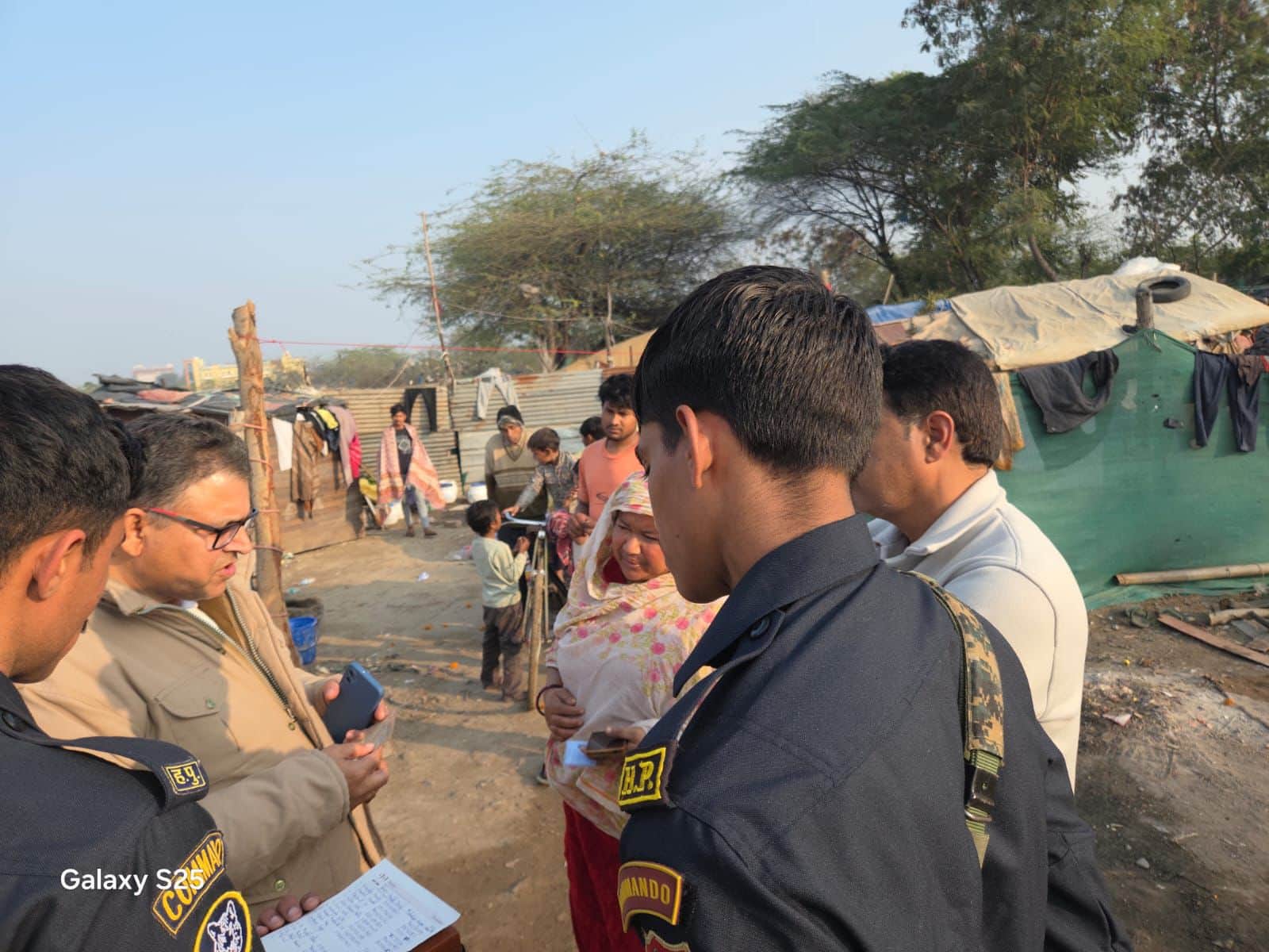 रेवाड़ी। रोहिंग्या, बांग्लादेशी और विदेशी नागरिकों का पता लगाने के लिए विशेष अभियान चलाते पुलिस