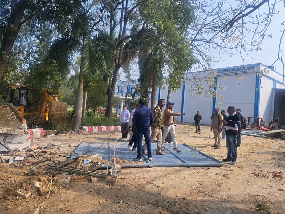 Bulldozers run on slaughterhouses, freeing government land from encroachment