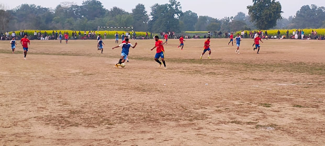 Pakhanpura advanced to the semi-finals after easily defeating Mau 3-0