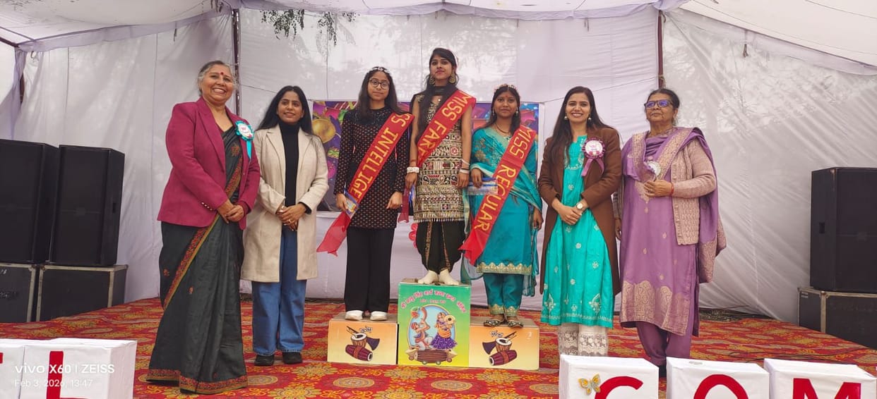 Tulsi became Miss Farewell in the farewell ceremony