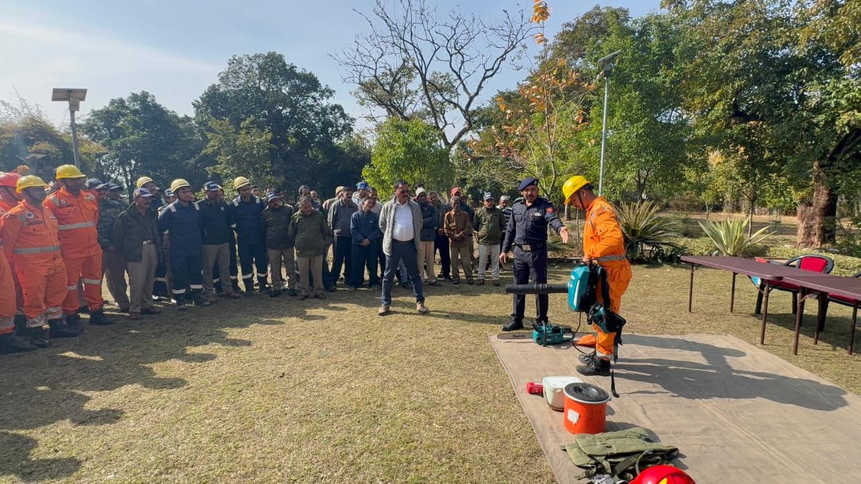 Crew station set up to prevent forest fires
